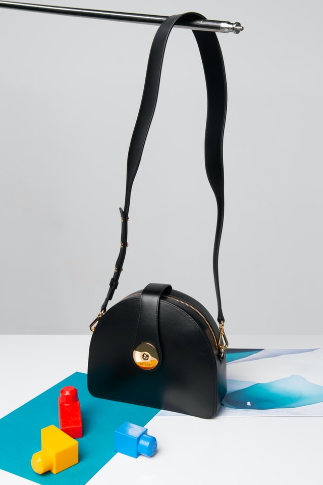 Black women's bags Black women's bags